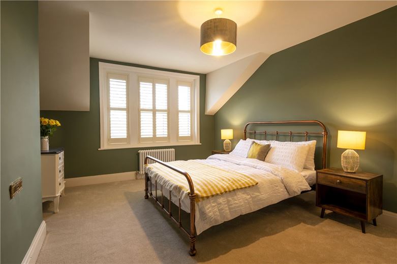 6 bedroom house, Harlow Moor Drive, Harrogate HG2