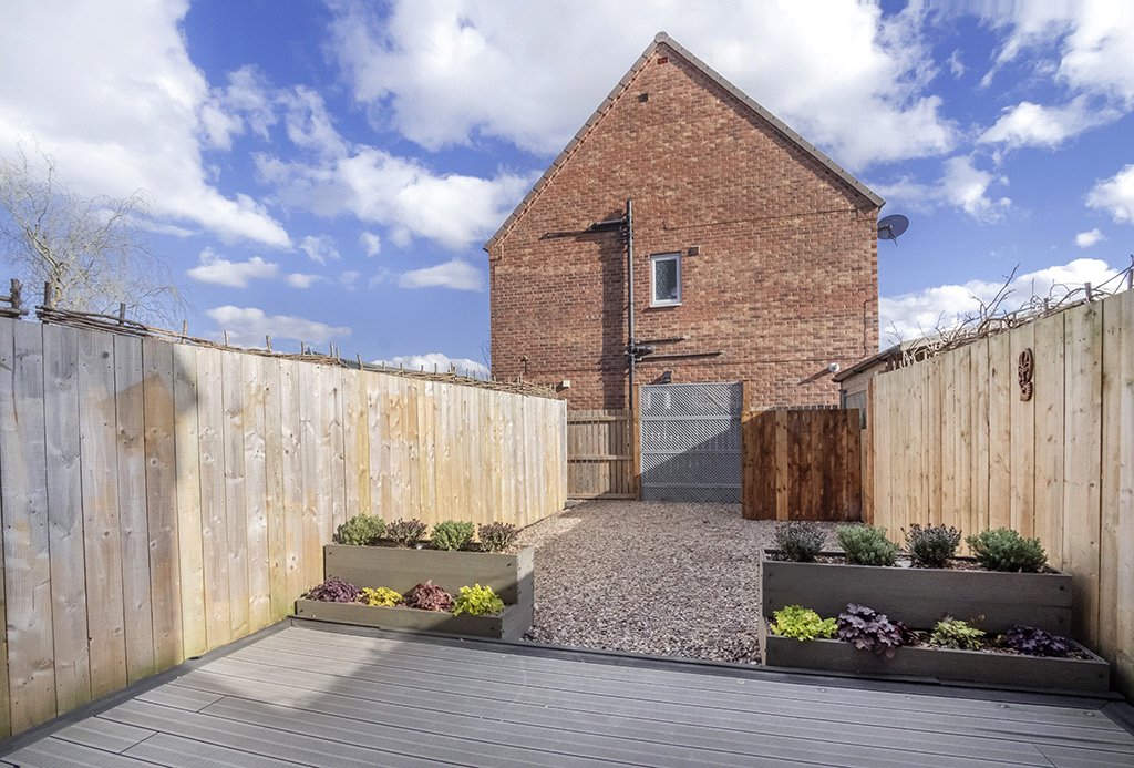 3 bedroom house, Calvert Way, Bedale DL8 - Let Agreed