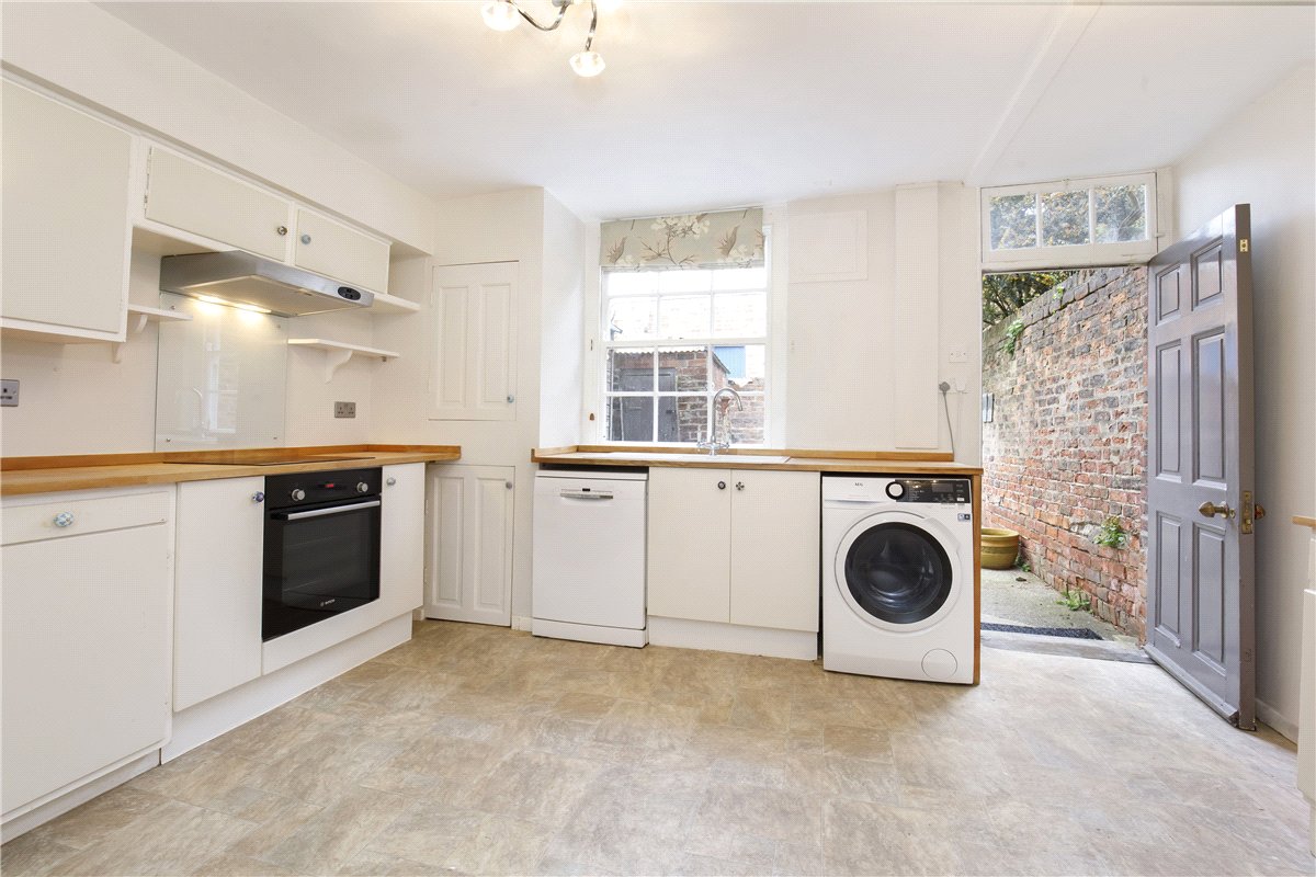 4 bedroom house, Mount Parade, York YO24