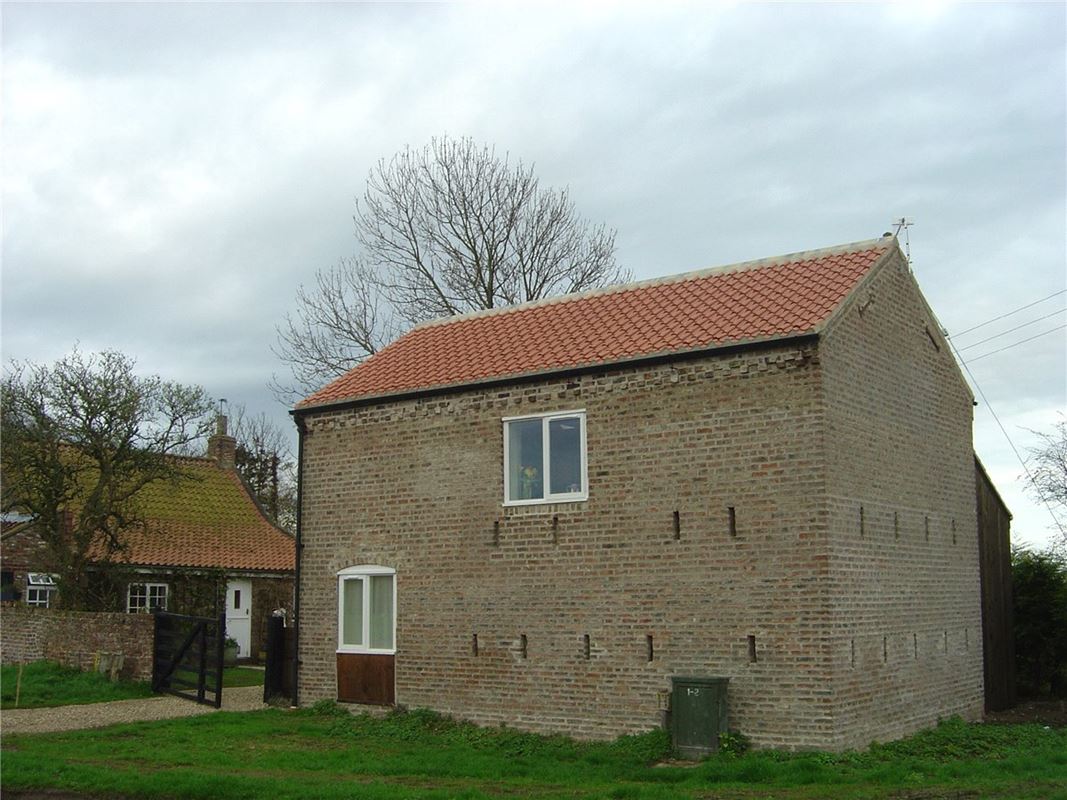 2 bedroom , Nun Monkton, York YO26 - Let Agreed