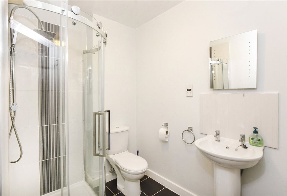 3 bedroom house, Waterside Gardens, York YO31