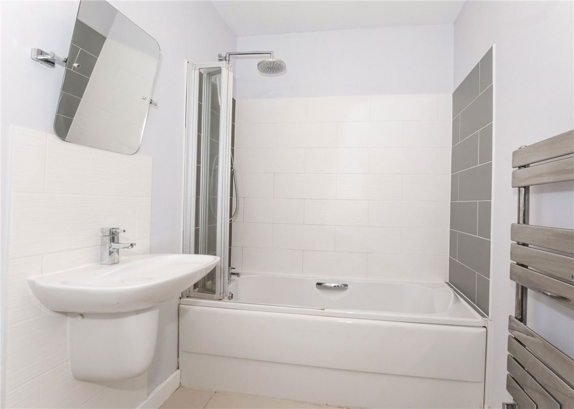 3 bedroom house, Waterside Gardens, York YO31