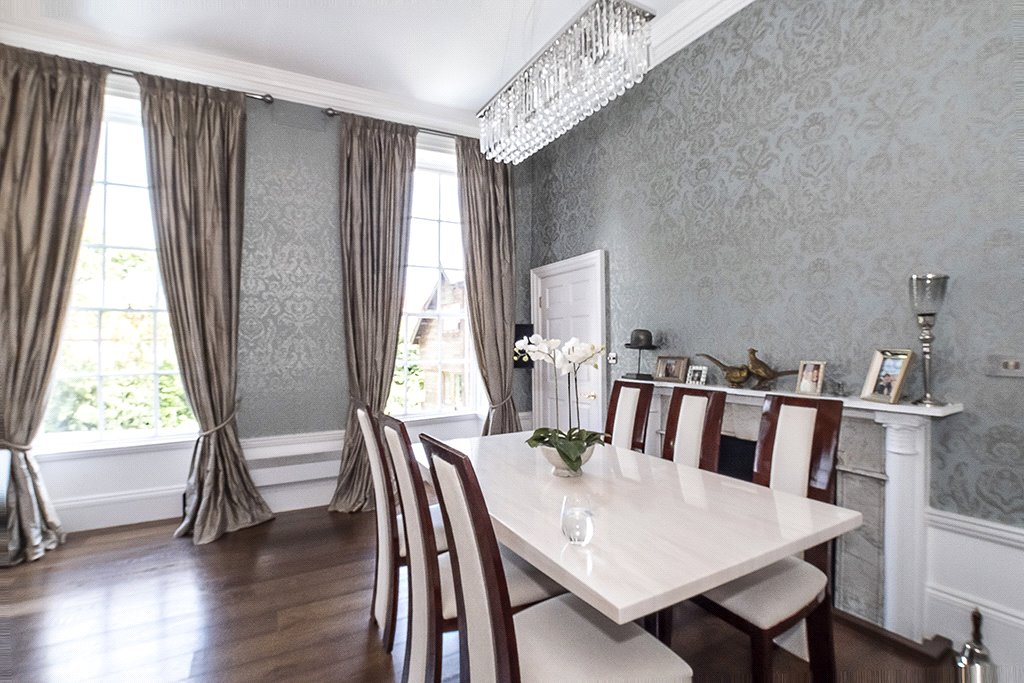 2 bedroom flat, Low Petergate, York YO1