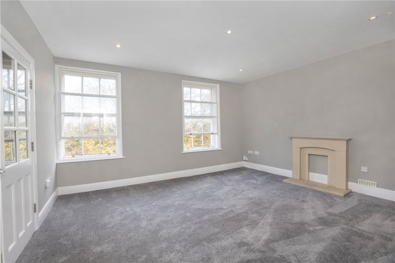 2 bedroom flat, Regent Parade, Harrogate HG1