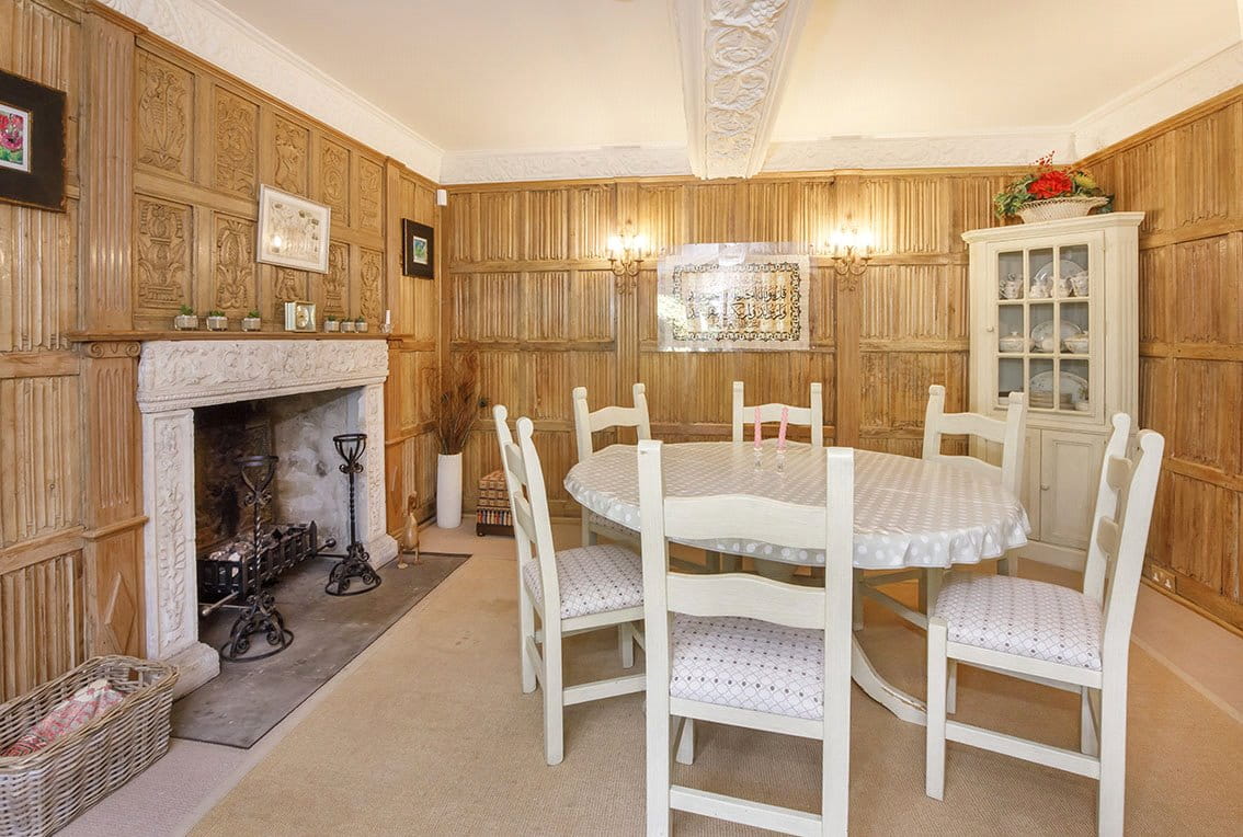 6 bedroom house, Royds Hall, Royds Hall Lane BD12 - Available