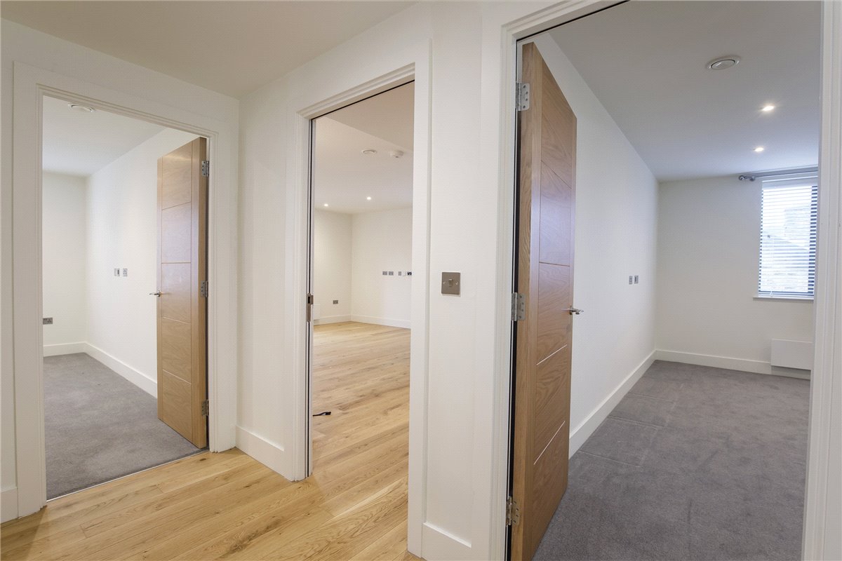 2 bedroom flat, Station Parade, Harrogate HG1 - Let Agreed