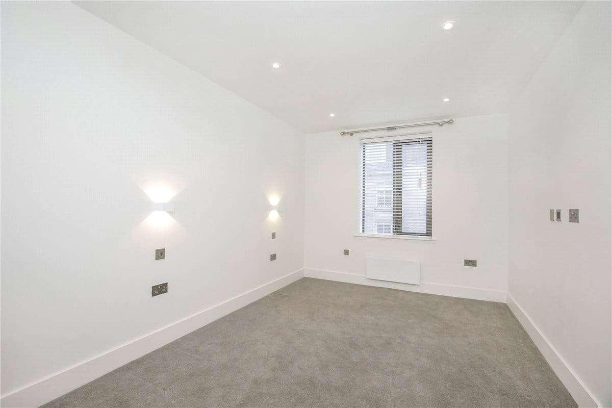 2 bedroom flat, Station Parade, Harrogate HG1 - Let Agreed