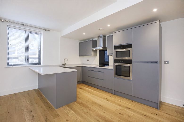 2 bedroom flat, Station Parade, Harrogate HG1