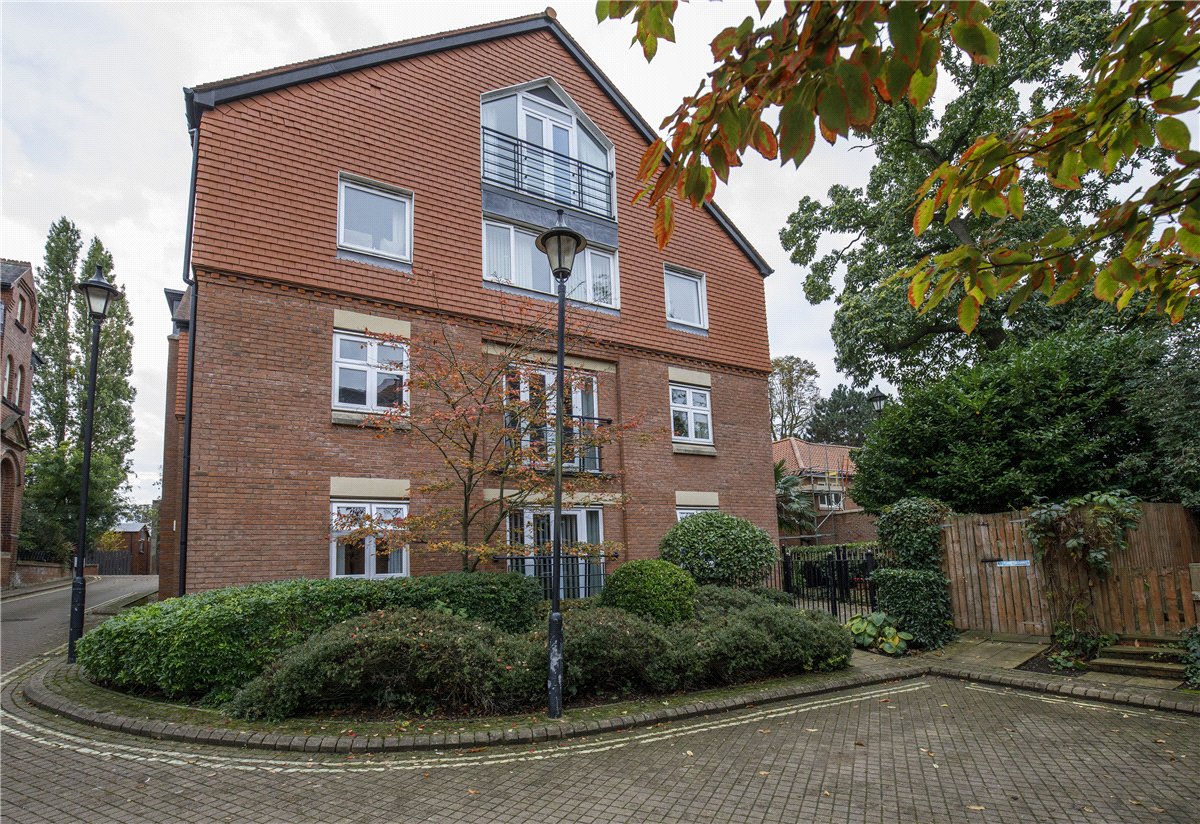3 bedroom flat, The Avenue, York YO30