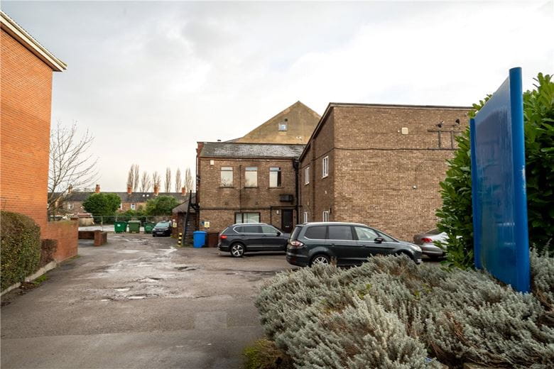1 bedroom flat, Flaxley Road, Selby YO8 - Available