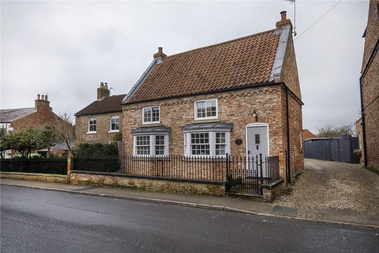 2 bedroom house, The Village, Strensall YO32 - Available