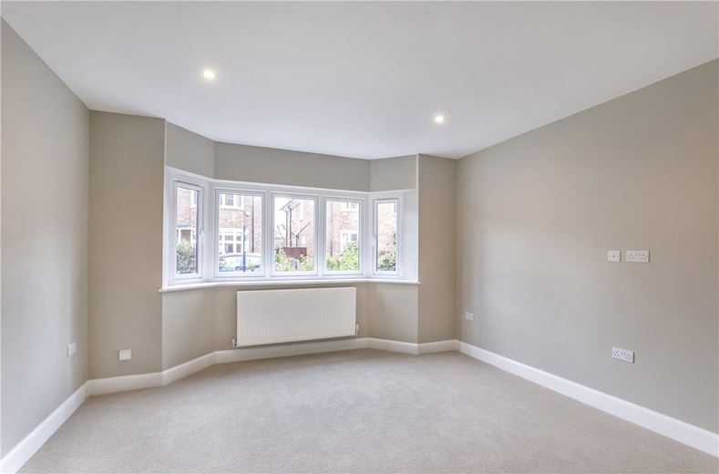 4 bedroom house, Moorland Road, York YO10 - Available