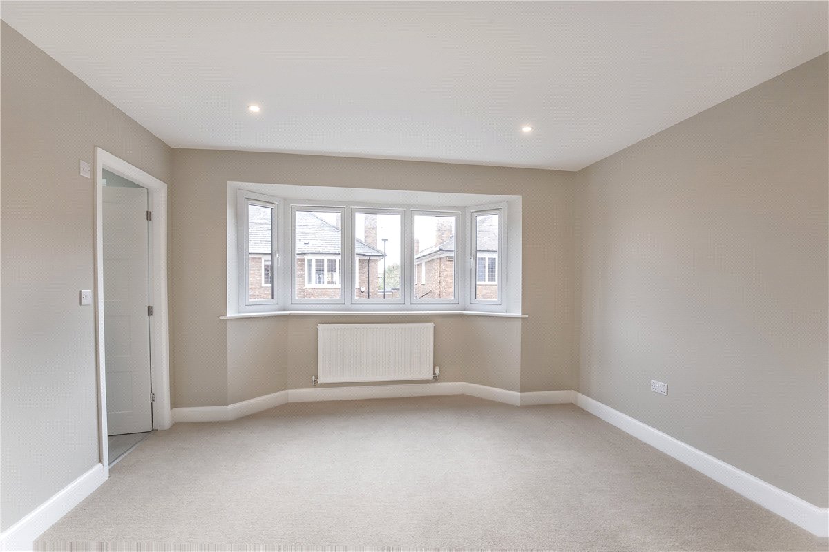 4 bedroom house, Moorland Road, York YO10 - Available