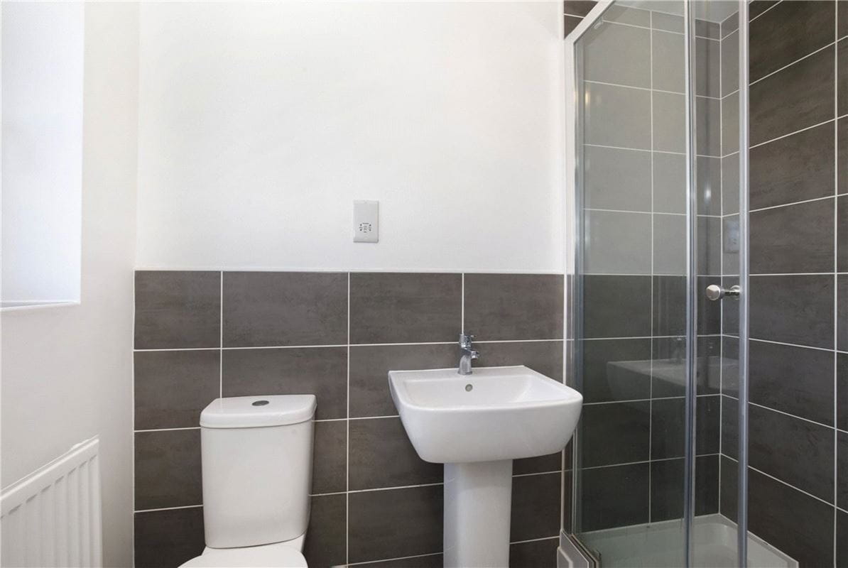 3 bedroom house, Ingleborough Drive, Harrogate HG3 - Available