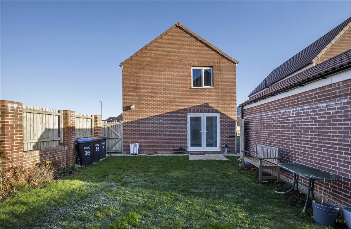 3 bedroom house, Ingleborough Drive, Harrogate HG3 - Available