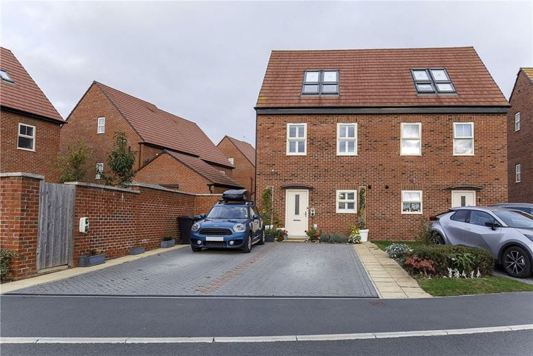 3 bedroom house, Hughlings Close, Green Hammerton YO26 - Available