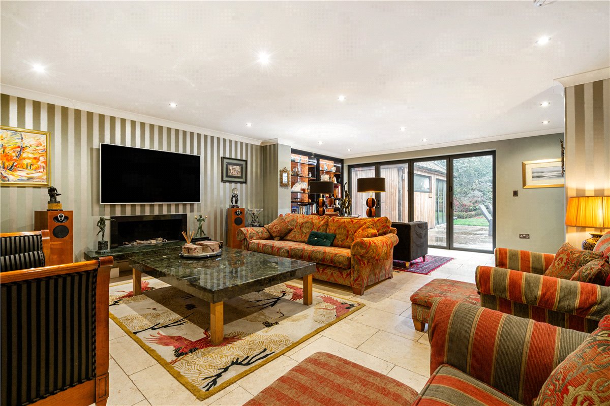 5 bedroom house, Main Street, Upper Poppleton YO26 - Available