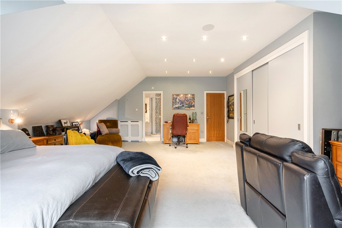 5 bedroom house, Main Street, Upper Poppleton YO26 - Available