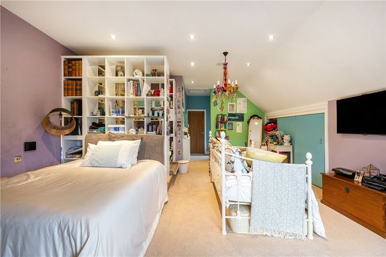 5 bedroom house, Main Street, Upper Poppleton YO26 - Available