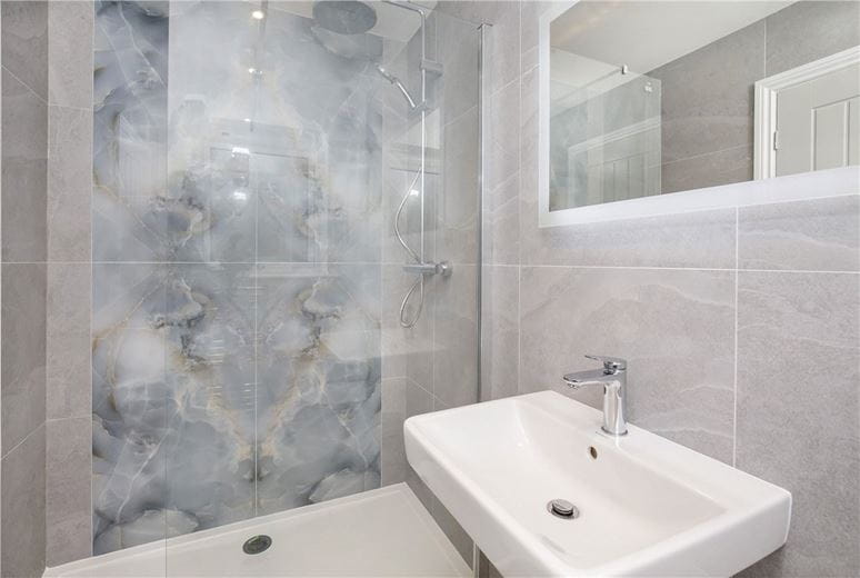 2 bedroom flat, Wayside Crescent, Harrogate HG2 - Available