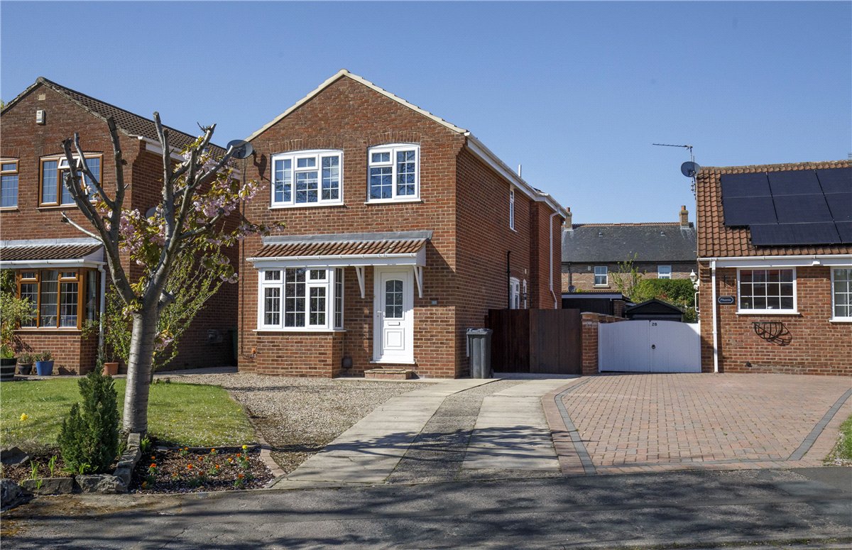 3 bedroom house, Highlands Avenue, Strensall YO32 - Available