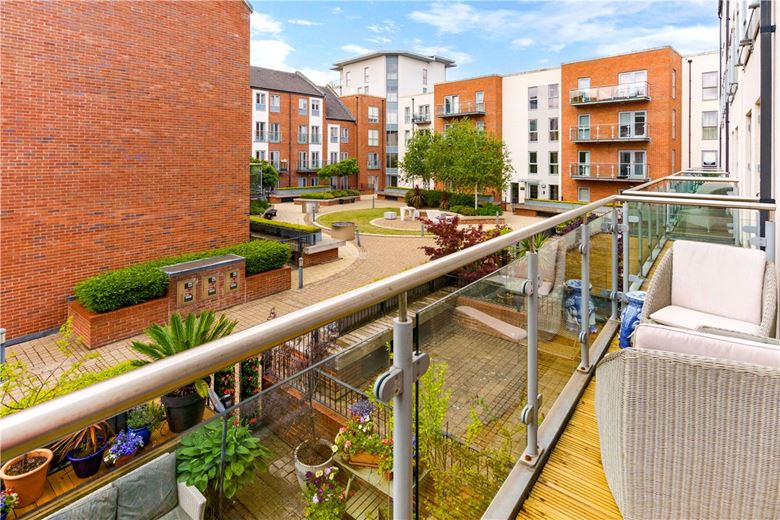 4 bedroom house, Kings Pool Walk, York YO1 - Available