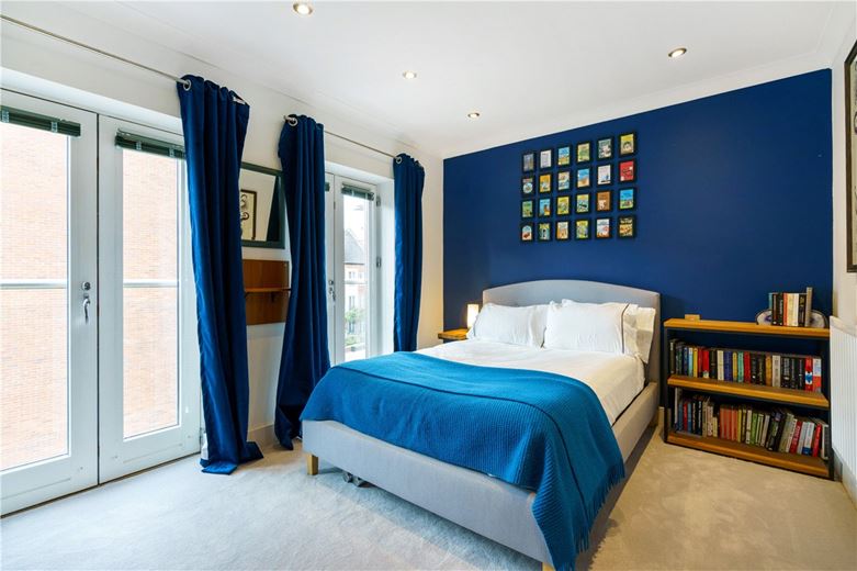 4 bedroom house, Kings Pool Walk, York YO1 - Available