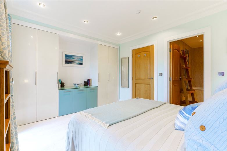 4 bedroom house, Kings Pool Walk, York YO1 - Available