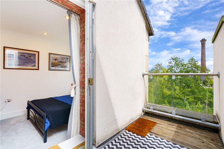 4 bedroom house, Kings Pool Walk, York YO1 - Available