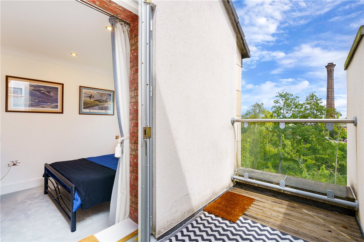 4 bedroom house, Kings Pool Walk, York YO1 - Available