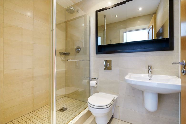 4 bedroom house, Kings Pool Walk, York YO1 - Available