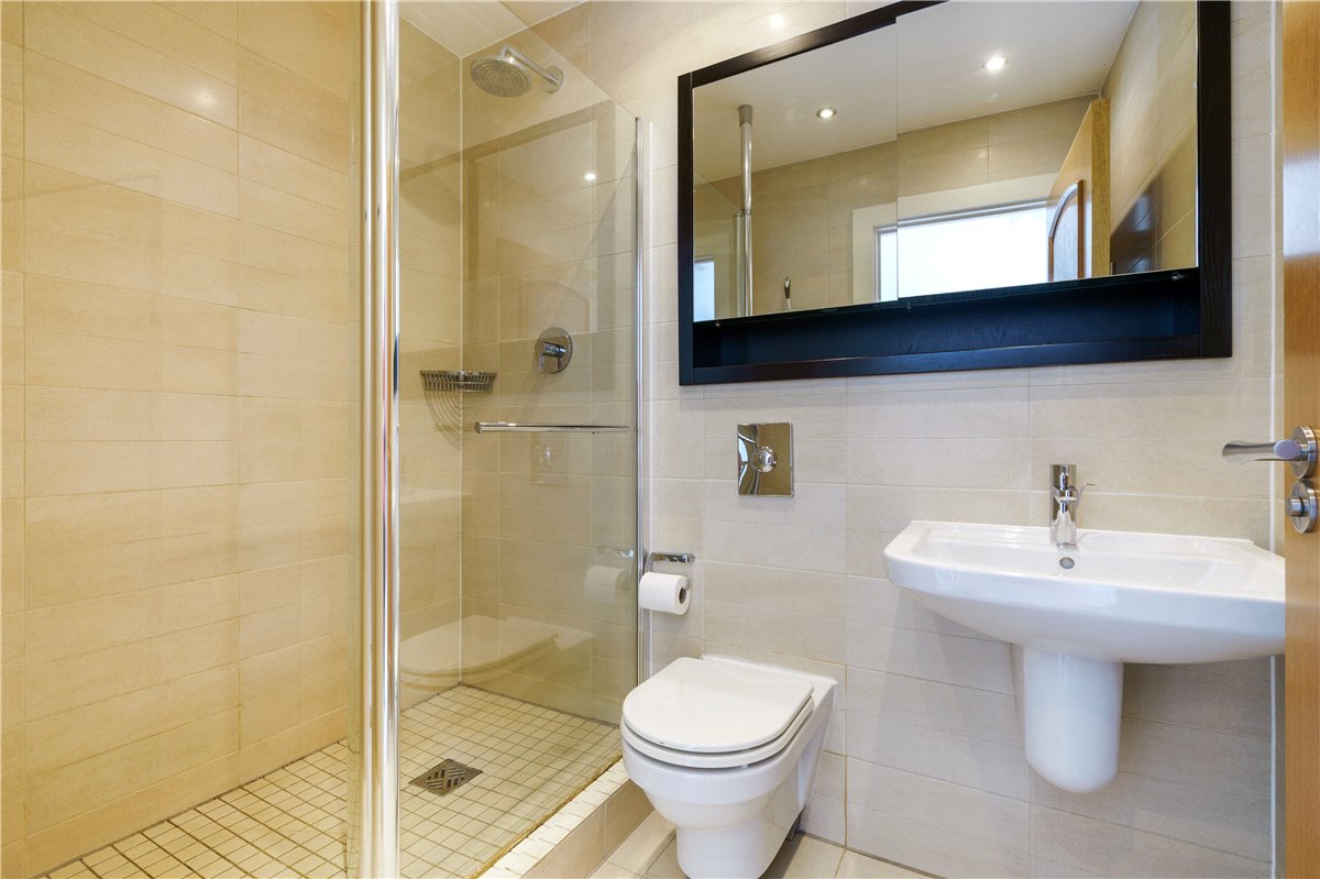 4 bedroom house, Kings Pool Walk, York YO1 - Available