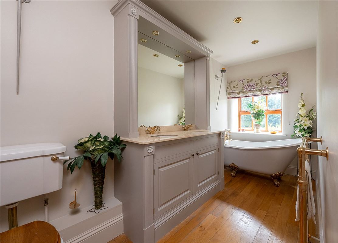 6 bedroom house, Dunnington, York YO19 - Available