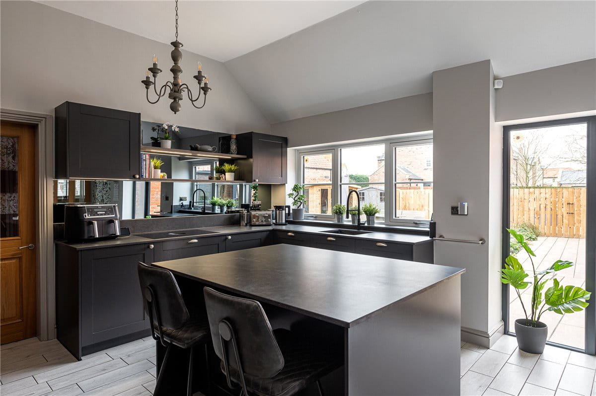 5 bedroom house, Breighton, Selby YO8 - Available