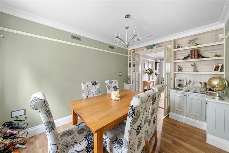 6 bedroom house, Selby Road, Riccall YO19 - Available