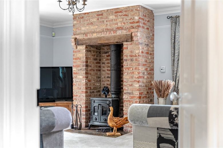 6 bedroom house, Selby Road, Riccall YO19 - Available