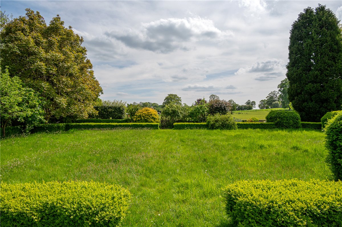 6 bedroom house, Grimston Park, Grimston LS24 - Available