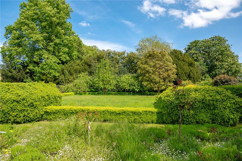 6 bedroom house, Grimston Park, Grimston LS24 - Available