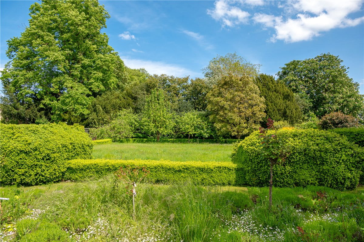 6 bedroom house, Grimston Park, Grimston LS24 - Available