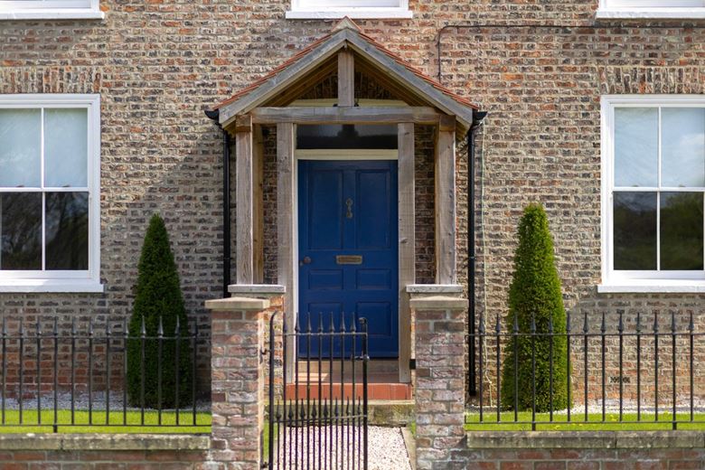 4 bedroom house, Flaxton, York YO60 - Available