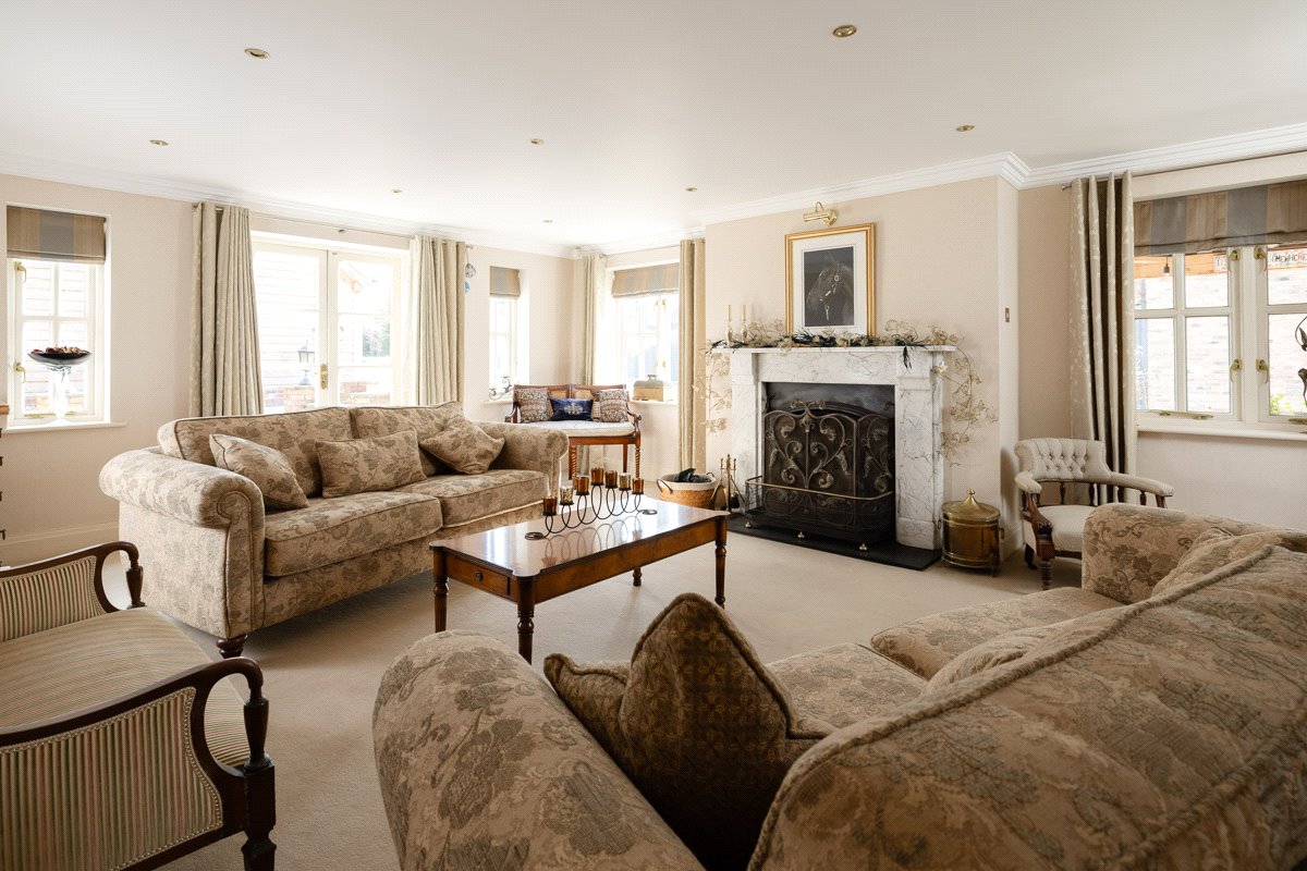 4 bedroom house, Flaxton, York YO60 - Available