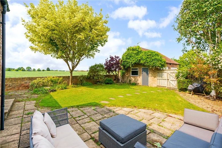 5 bedroom house, Black Dykes Lane, Upper Poppleton YO26 - Available