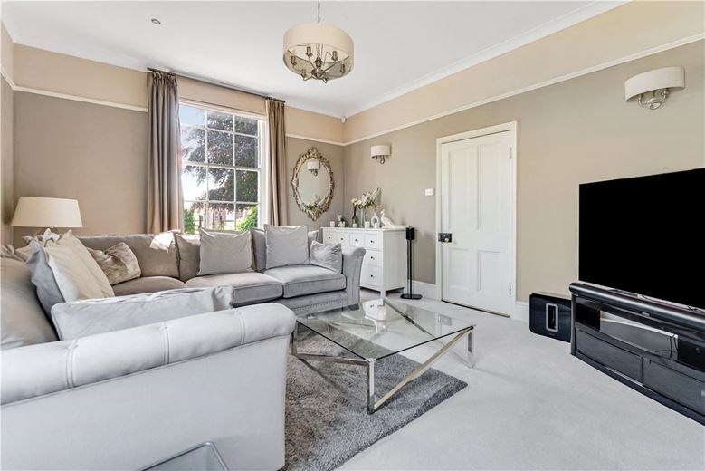 6 bedroom house, Main Street, North Duffield YO8 - Sold STC