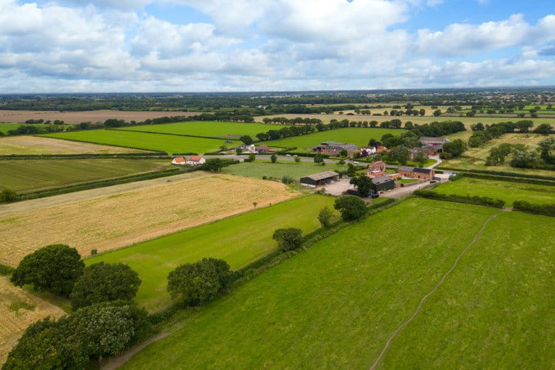 4 bedroom house, Main Road, Harlthorpe YO8 - Sold STC