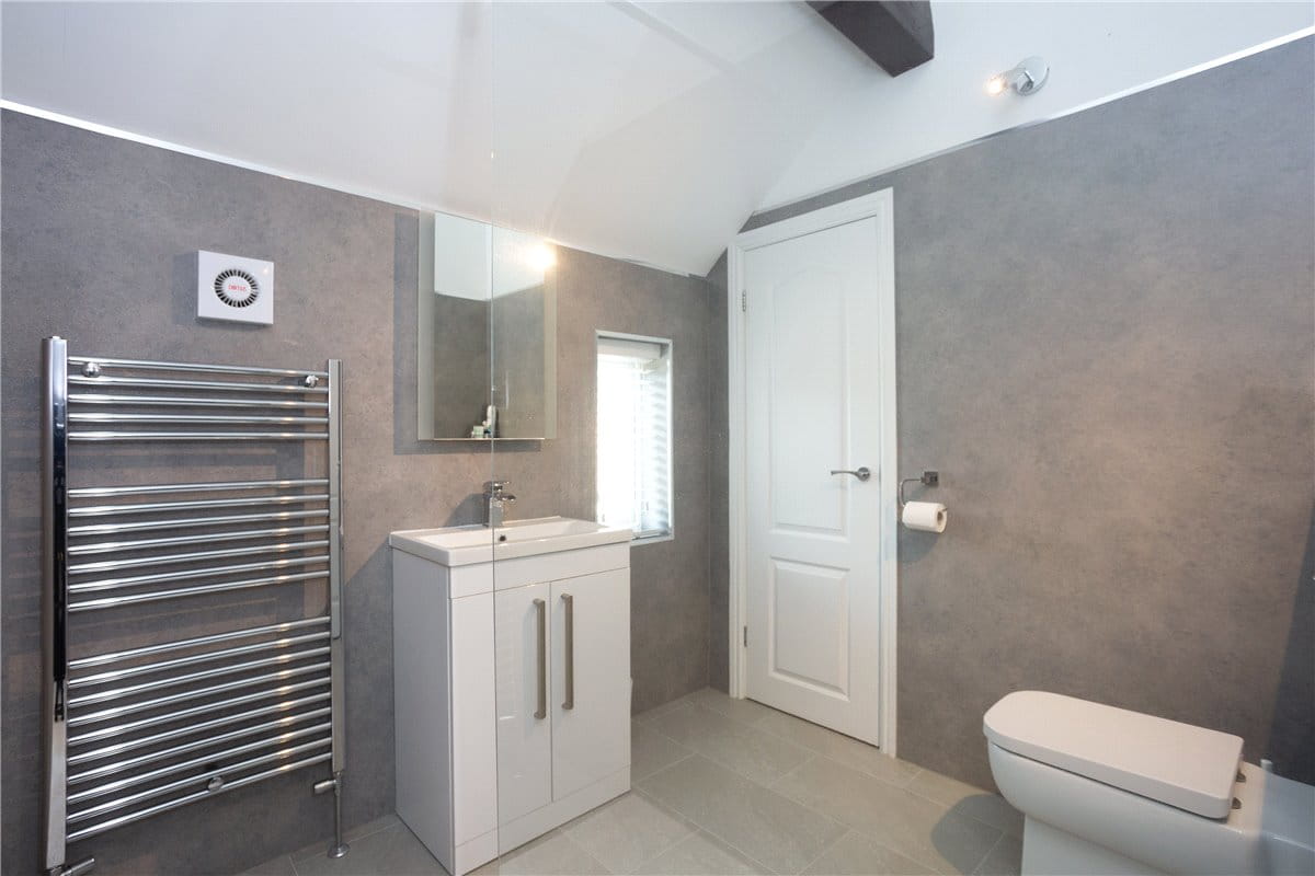 3 bedroom house, Hull Road, Cliffe YO8 - Available