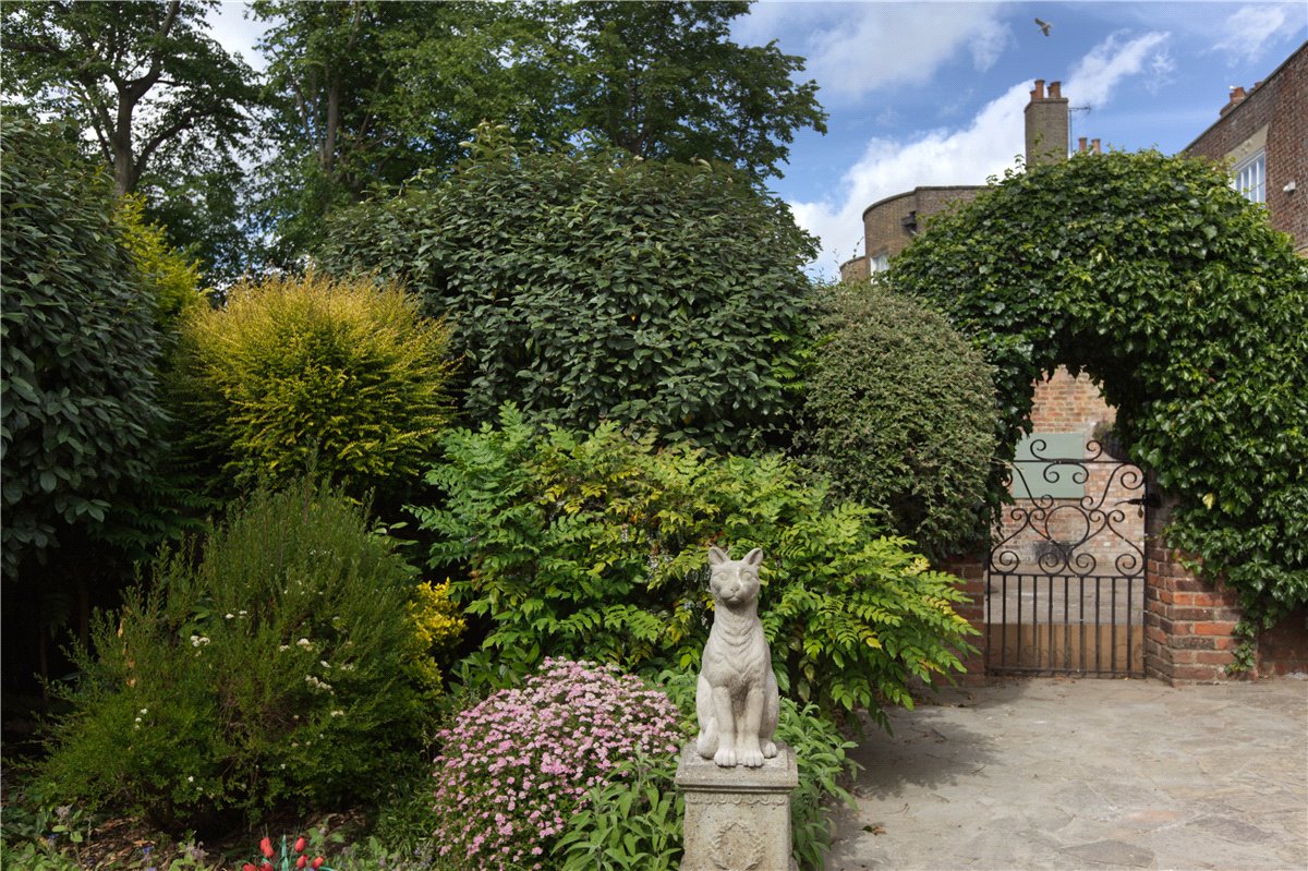 7 bedroom house, Westgate, Bridlington YO16 - Available