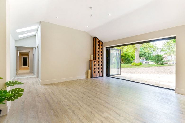 4 bedroom , The Stables, North Dalton YO25 - Available