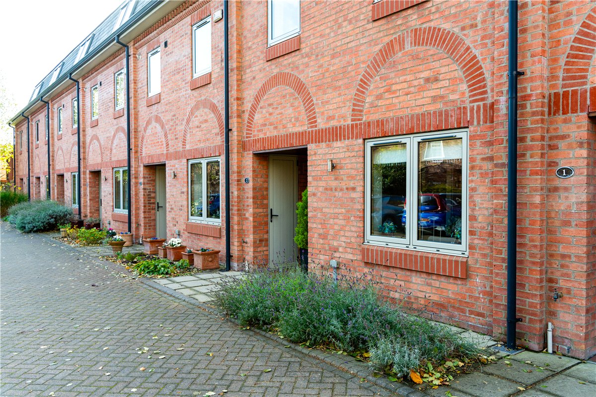 4 bedroom house, Orchard Court, York YO31 - Sold