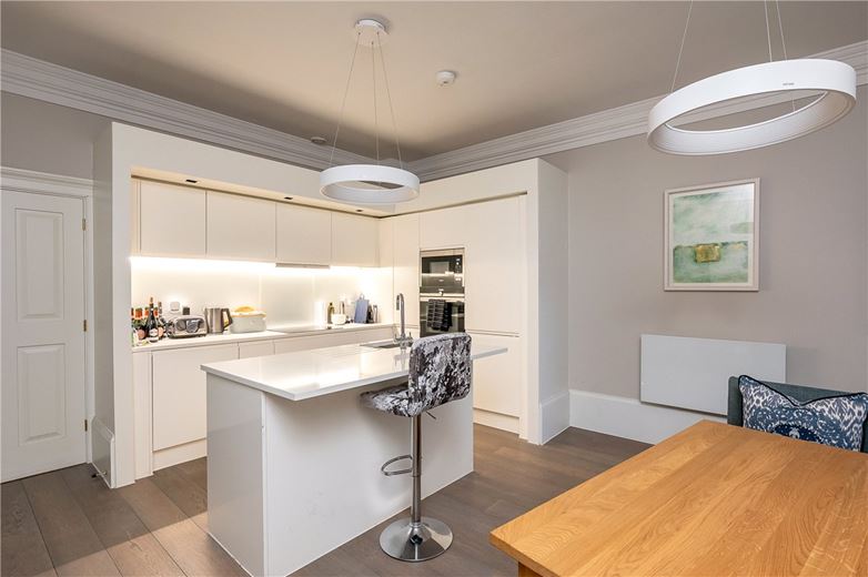 3 bedroom flat, St. Leonards Place, York YO1 - Available