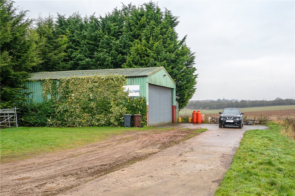 9 bedroom house, Tadcaster Road, Sherburn in Elmet LS25 - Available